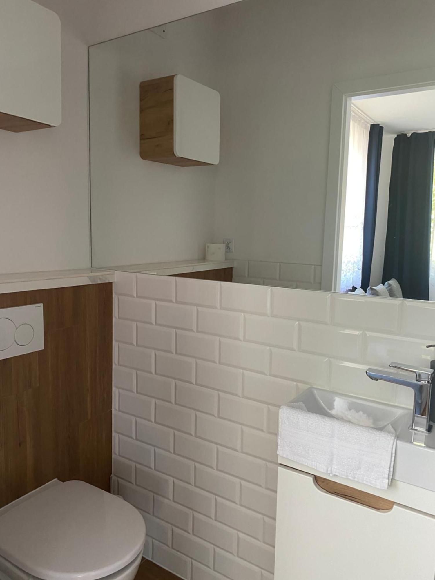 Pokoje Goscinne Bursztyn Miedzyzdroje Kamer foto